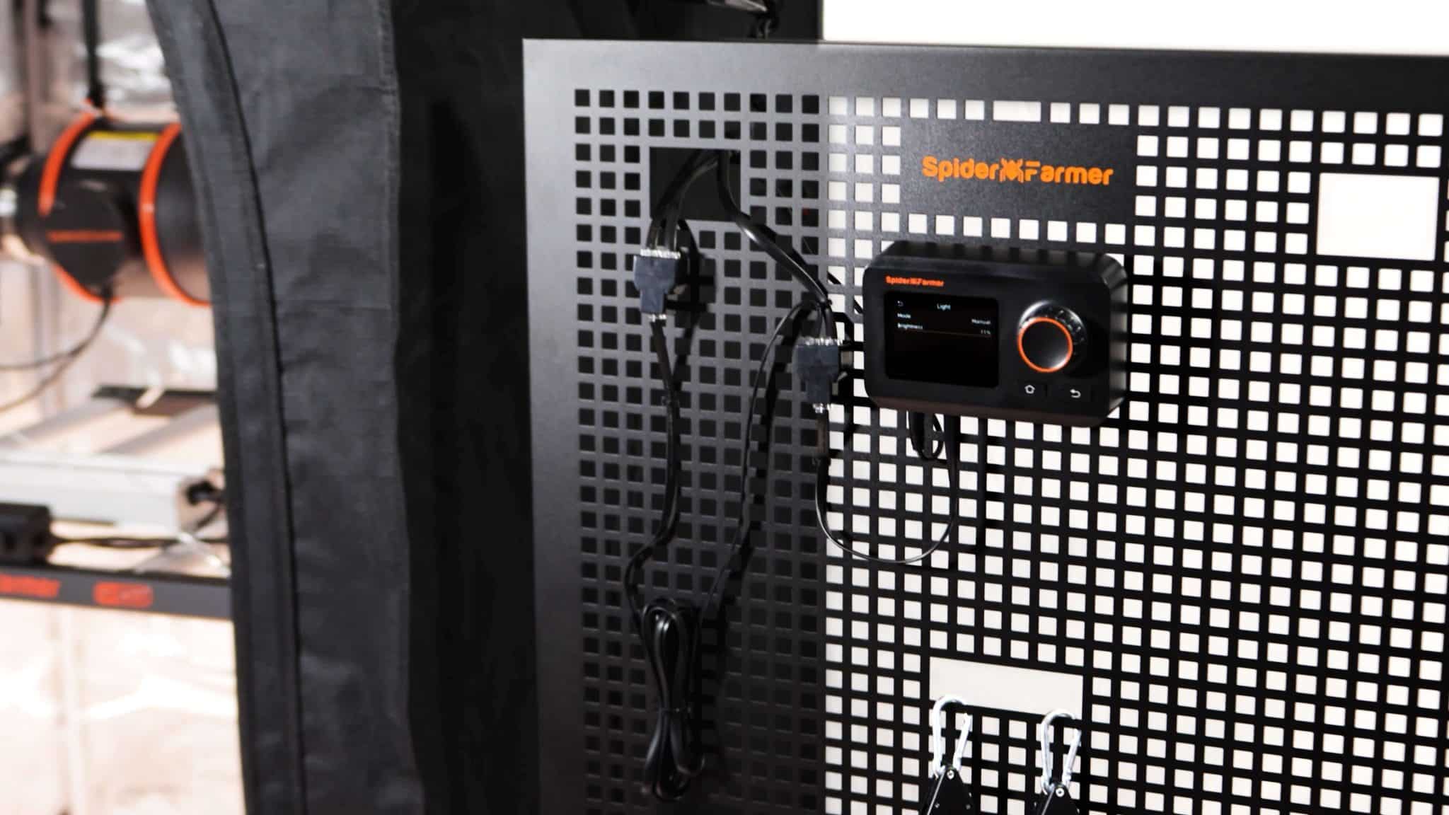 Spider Farmer Controller Kits- FINAL 2.mp4.00_00_43_18.Still010