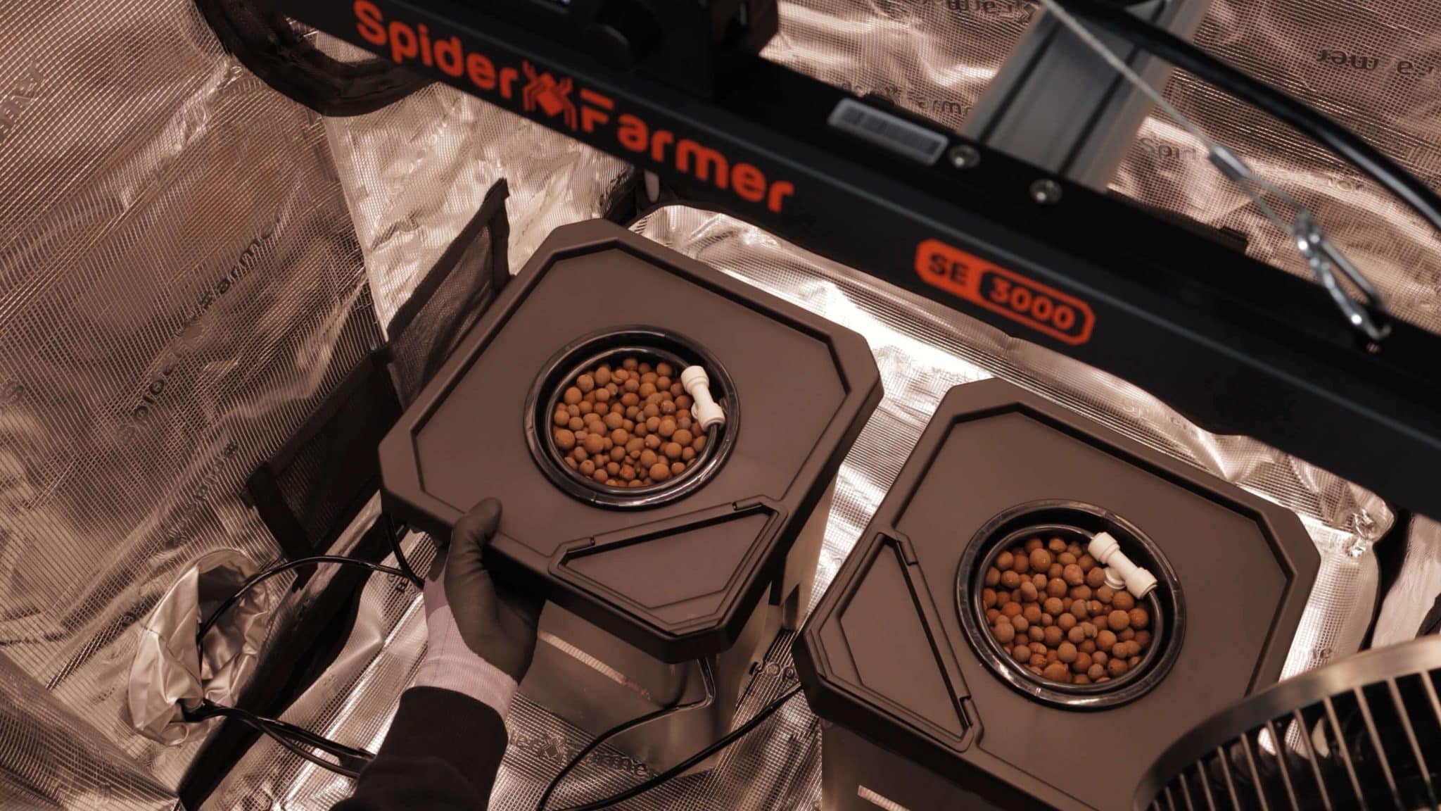 Spider Farmer Controller Kits- FINAL 2.mp4.00_03_22_17.Still024