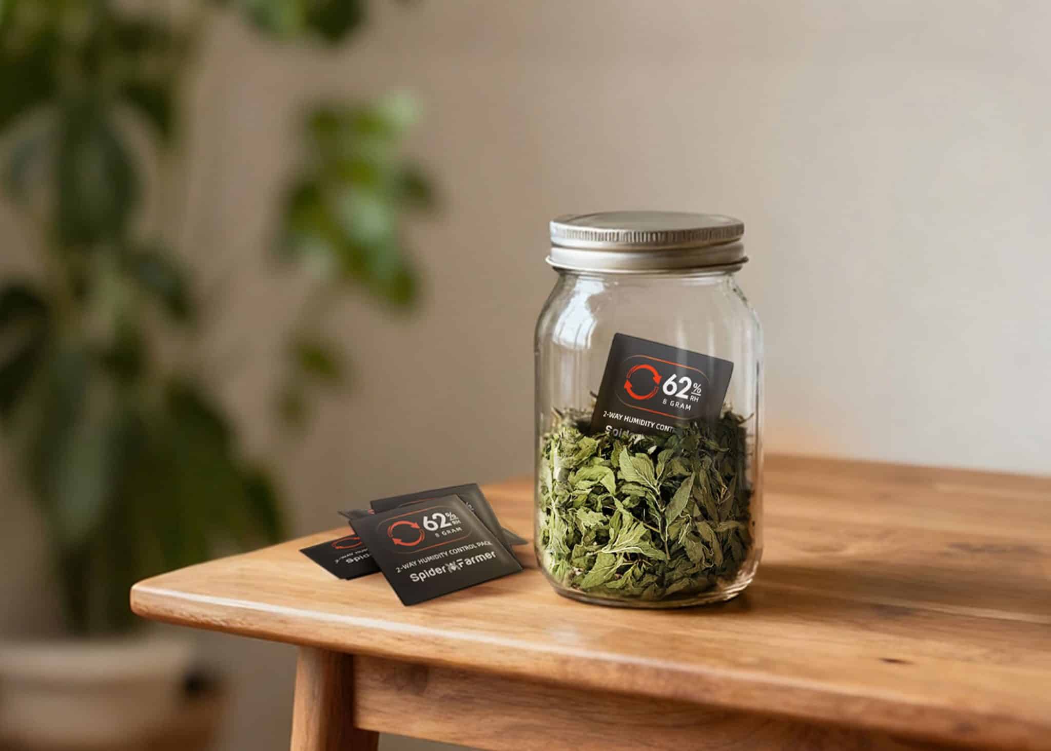 2-way-humidity-control-pack-in-glass-jar.jpg